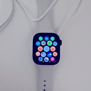 Apple smart watch series 8 with 41mm black face